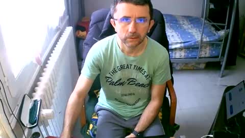 lokoum39 online show from January 4, 2025, 9:32 am