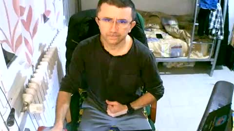 lokoum39 online show from February 3, 2025, 1:09 am