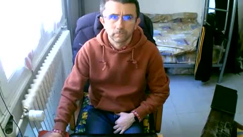 lokoum39 online show from March 4, 2025, 12:55 pm