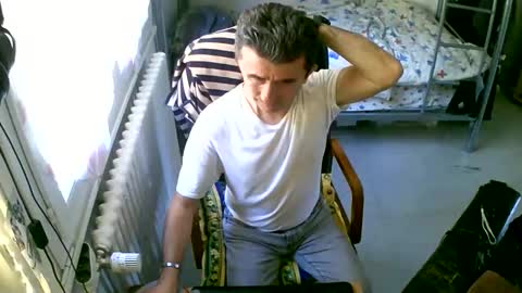 lokoum39 online show from October 28, 2025, 1:36 pm