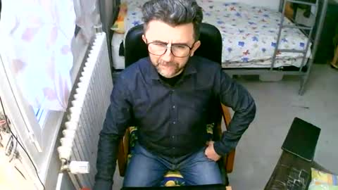 lokoum39 online show from February 1, 2026, 4:38 pm