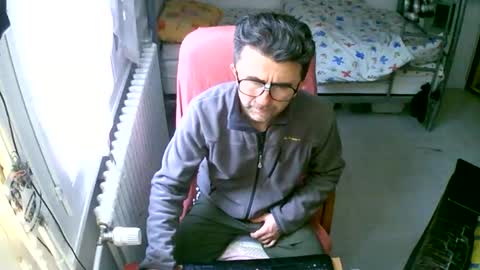 lokoum39 online show from February 14, 2026, 8:22 am