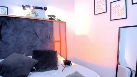 Lola online show from May 4, 2026, 2:13 pm