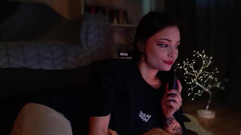 lola online show from February 6, 2026, 7:23 am