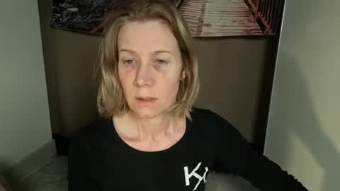Snapshot of lola_belgium chatting on April 19, 2026, 6:13 am lola_belgium online show from April 19, 2026, 6:13 am