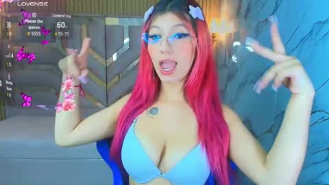 Lola online show from November 17, 2025, 12:44 pm