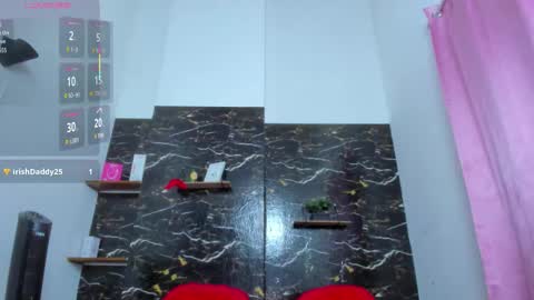 LOLA online show from November 6, 2025, 10:21 pm