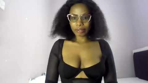 Lola Coco online show from July 27, 2026, 10:33 am