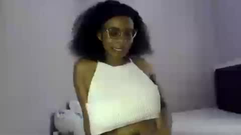 Lola Coco online show from July 28, 2026, 11:17 am
