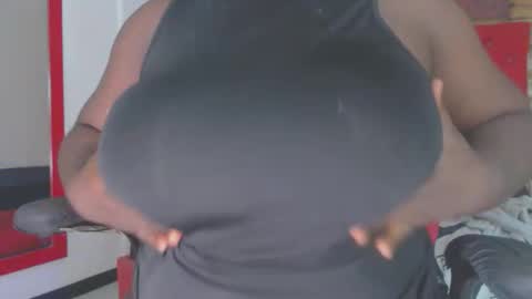 Snapshot of lola_honney chatting on April 11, 2026, 11:03 am lola_honney online show from April 11, 2026, 11:03 am