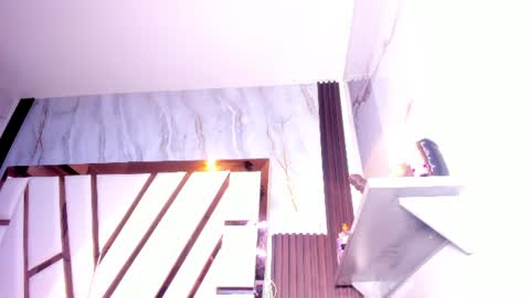 Lola online show from June 13, 2026, 12:14 pm