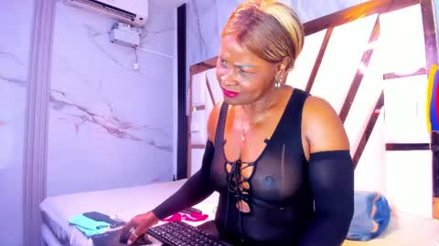 Lola online show from July 18, 2026, 11:47 am