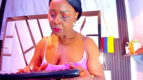Lola online show from July 23, 2026, 12:14 pm