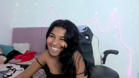 lola_lustrum online show from June 5, 2026, 2:01 pm