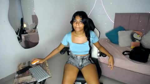 lola_lustrum online show from June 15, 2026, 3:36 pm