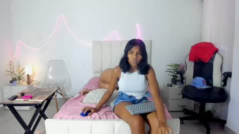 lola_lustrum online show from July 28, 2026, 4:39 pm