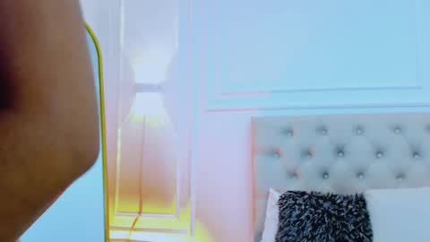 lola red online show from October 10, 2025, 6:29 pm