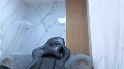 Snapshot of lola_roses_tf chatting on May 16, 2026, 7:56 pm Lola online show from May 16, 2026, 7:56 pm