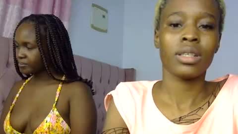 Lola online show from July 19, 2026, 8:34 pm