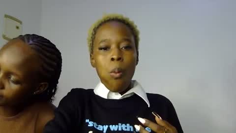 Lola online show from July 27, 2026, 7:32 pm