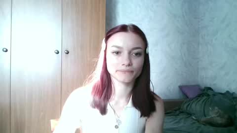 lola_sweetglow online show from July 6, 2026, 3:03 pm