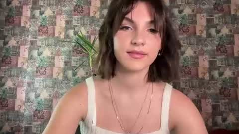 Snapshot of lola_sweetshine chatting on July 21, 2026, 10:17 am lola_sweetshine online show from July 21, 2026, 10:17 am