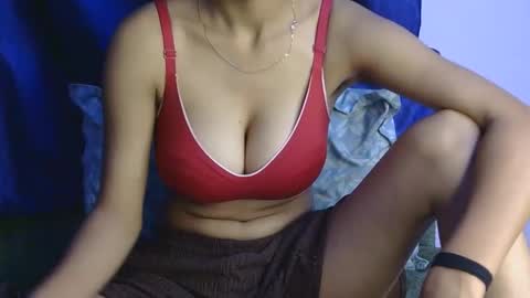 Snapshot of lolaa_darling chatting on May 2, 2026, 11:04 am lolaa online show from May 2, 2026, 11:04 am