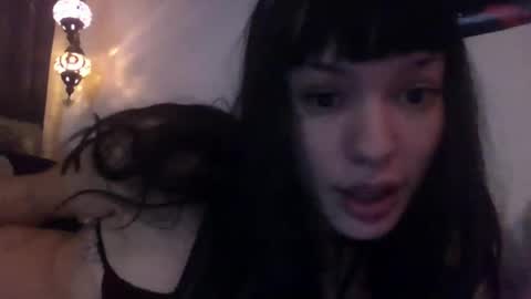 LolaAndTheGun online show from February 7, 2026, 11:58 am