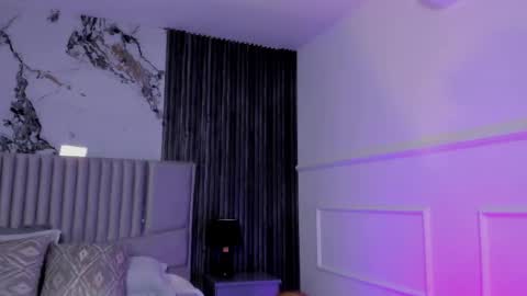Lola Angel online show from May 15, 2026, 11:01 pm