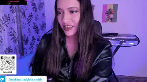 lolaasmith_21 online show from March 11, 2025, 2:10 am