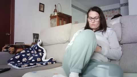 LOLA HUESO y ERIC online show from March 30, 2026, 8:37 am