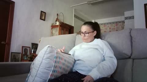 LOLA HUESO y ERIC online show from April 14, 2026, 2:23 pm