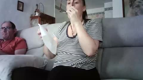 LOLA HUESO y ERIC online show from May 5, 2026, 2:14 pm