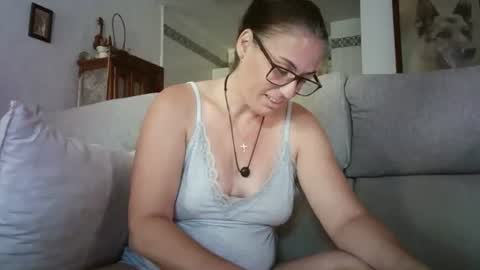 LOLA HUESO y ERIC online show from July 27, 2026, 2:57 pm