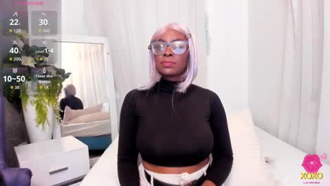 lola online show from September 20, 2025, 1:12 pm