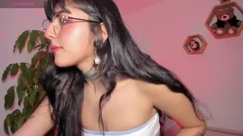 Lola online show from July 16, 2026, 10:49 pm