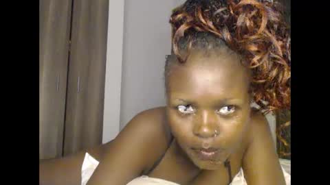 lolamia7 online show from February 25, 2025, 1:50 pm