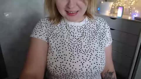 Snapshot of lolamyr chatting on May 9, 2026, 6:07 am kiss online show from May 9, 2026, 6:07 am