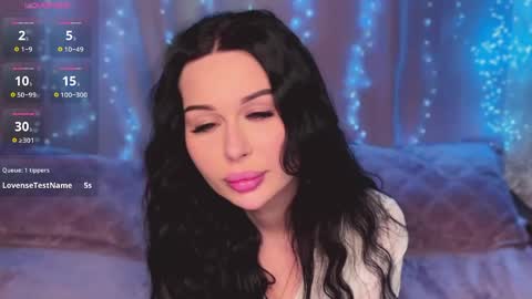 Lola Reyiti online show from April 23, 2026, 7:49 pm