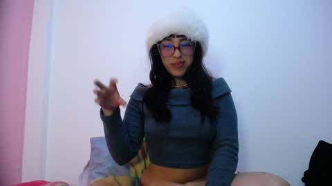 Snapshot of lolitabitchhorney_ chatting on January 16, 2025, 4:17 am Lolita online show from January 16, 2025, 4:17 am