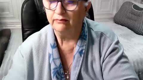 LolkaAlyss online show from April 28, 2026, 9:42 pm