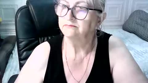 LolkaAlyss online show from May 11, 2026, 7:44 pm