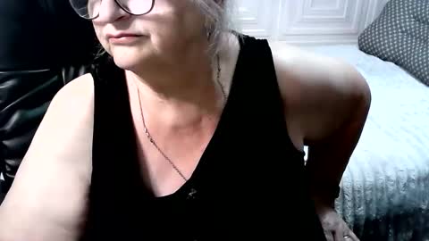 LolkaAlyss online show from May 28, 2026, 8:50 pm