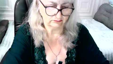 LolkaAlyss online show from June 9, 2026, 6:25 am