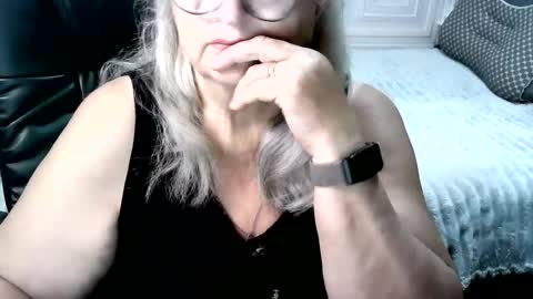 LolkaAlyss online show from July 22, 2026, 3:48 pm