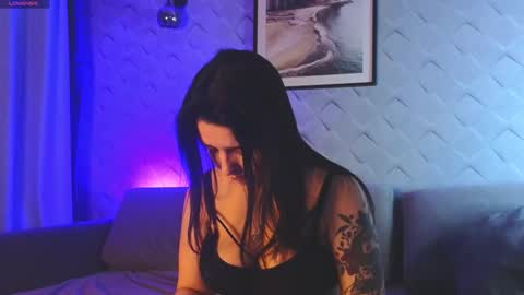 Alex online show from October 28, 2025, 7:49 pm