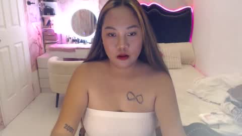 Snapshot of lolly_holii chatting on May 31, 2026, 9:49 am lolly_holii online show from May 31, 2026, 9:49 am