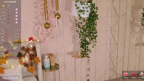 Snapshot of lolly_neal chatting on February 10, 2025, 11:15 am Lolly online show from February 10, 2025, 11:15 am