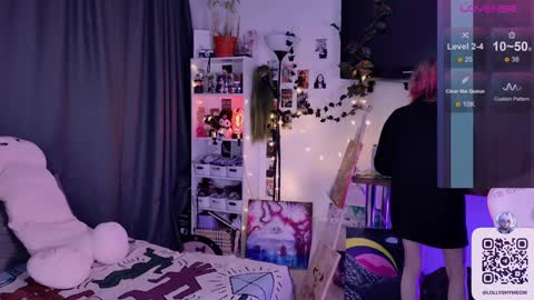 Snapshot of lollyshy__ chatting on December 12, 2024, 10:52 pm Lolly online show from December 12, 2024, 10:52 pm