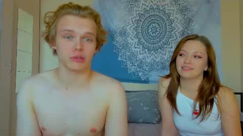 Snapshot of lolnoillimsary chatting on July 19, 2026, 12:20 pm Nelis online show from July 19, 2026, 12:20 pm